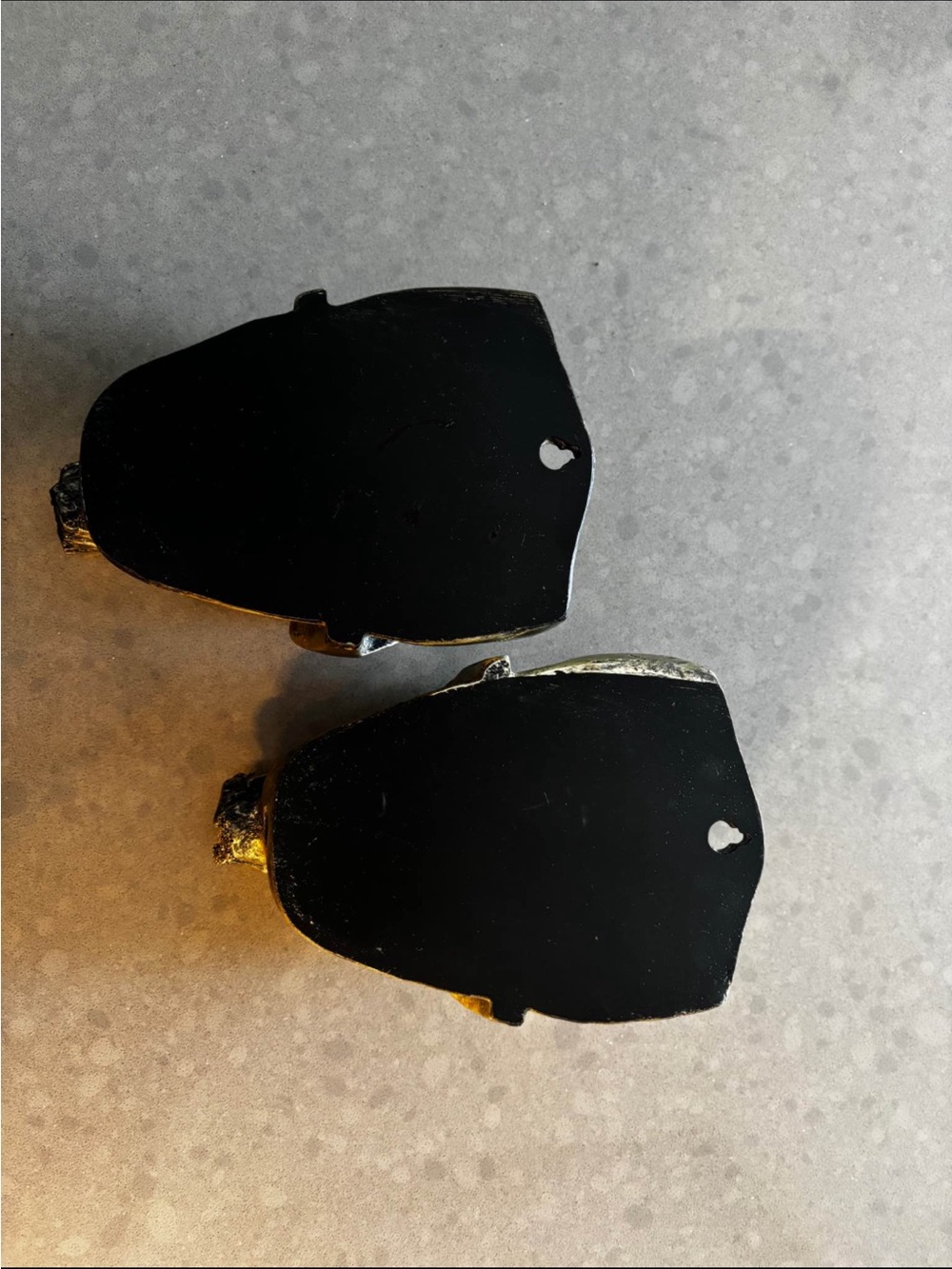 Set of two Gold “Speak no Evil” Skull Planters - Picture 3 of 5
